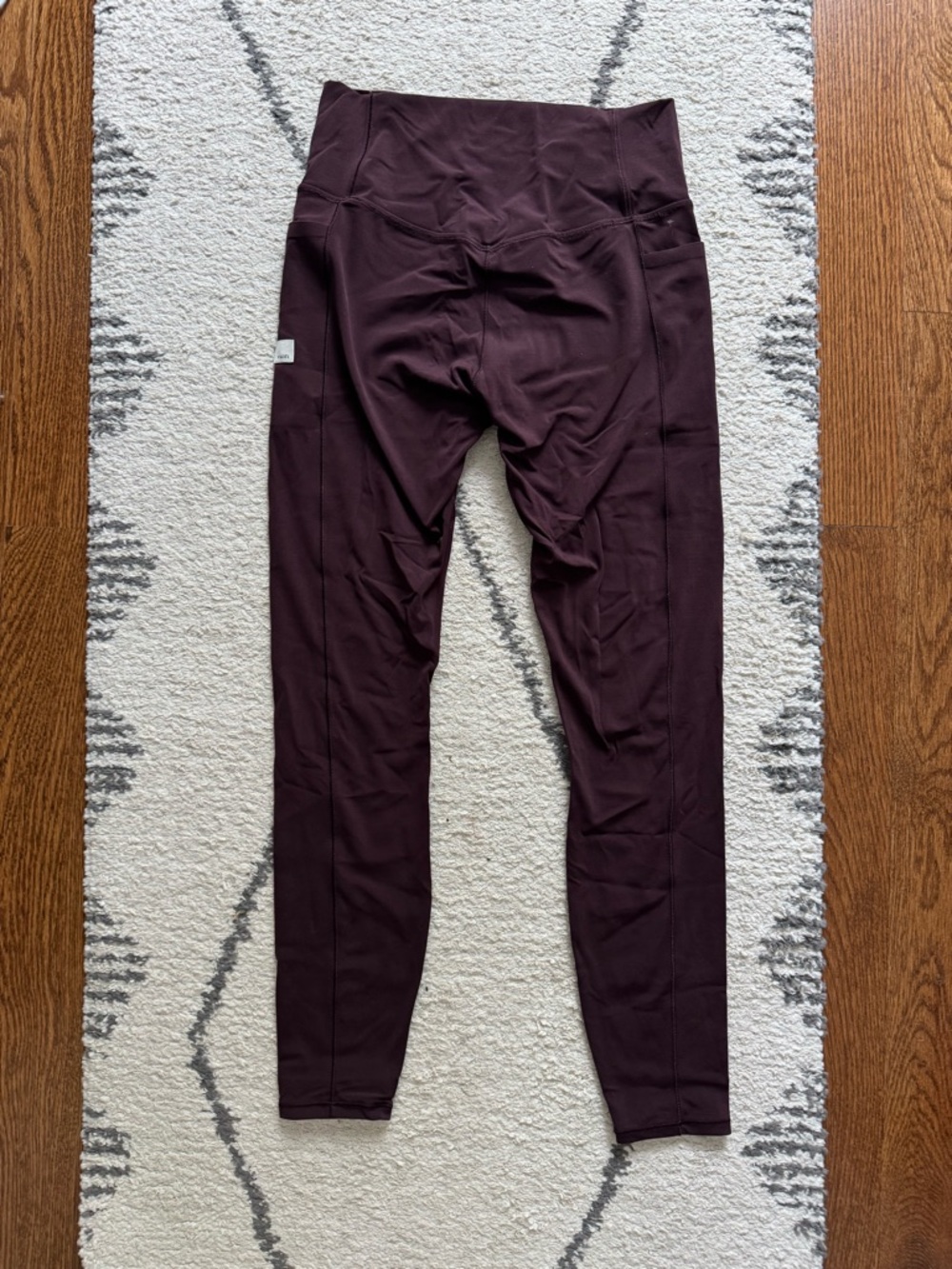 Vuori All the Form Pocket Leggings in Raisin